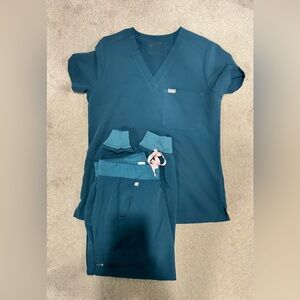 Figs scrubs set womens